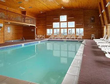 Alliance Hotel & Suites, A Howard Johnson By Wyndham 